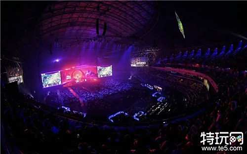 恭喜邵佳一！国足喜添一位新门神，一己之力征服一群外国主力球员