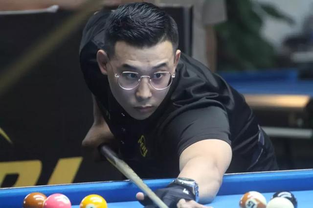 鲍威尔：最后一攻搞砸的责任在我，我是O型腿所以常扭伤脚踝