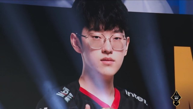 篮球篮网球队训练成果展示