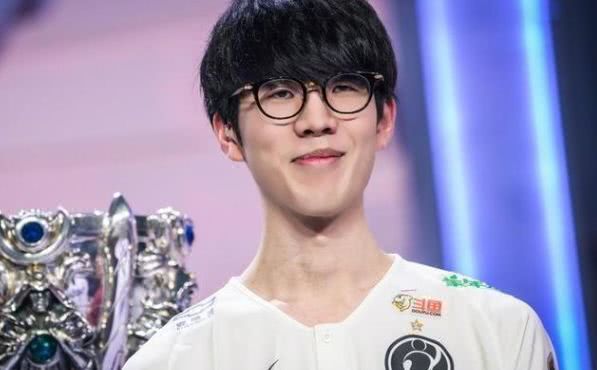 区域防守与人盯人差在哪？