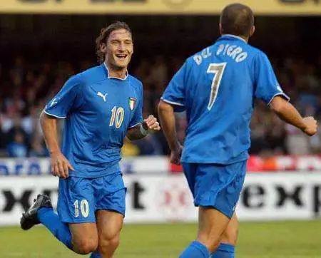 哀悼，切尔西功勋后卫马文-欣顿去世，享年85岁