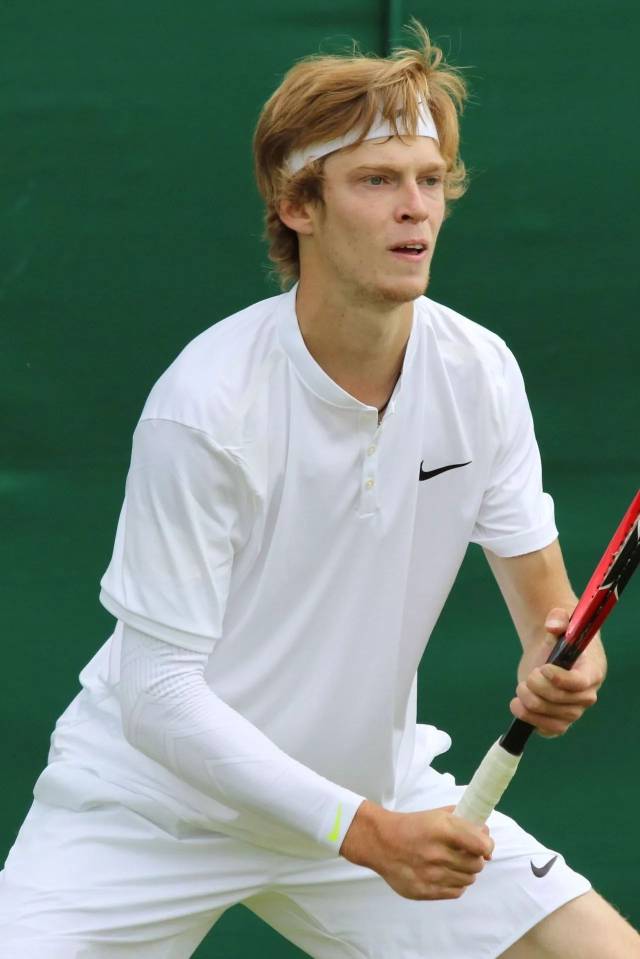 他在比赛中 他在比赛中